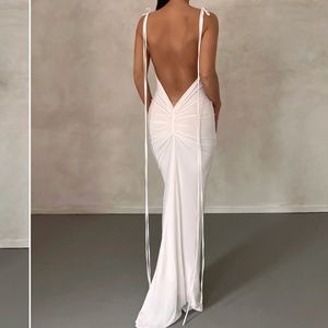 Jiani gown white